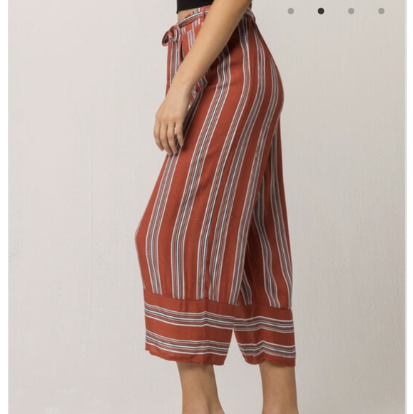 Sky and Sparrow Stripe Crop Pants - Picture 8 of 12